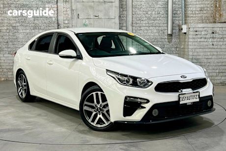 White 2020 Kia Cerato Sedan Sport Nav