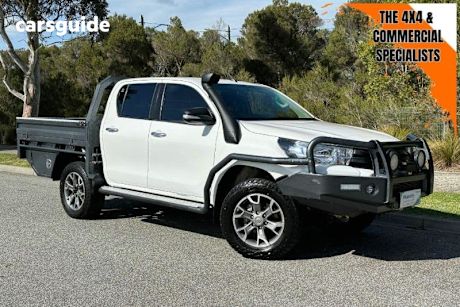White 2015 Toyota Hilux Ute Tray SR 4X4