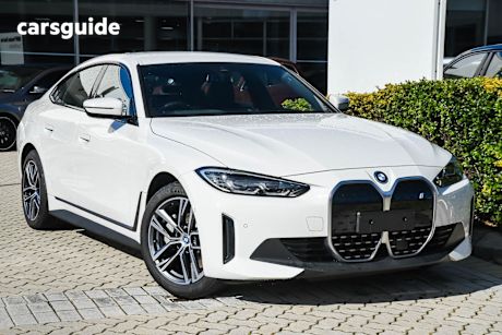 White 2024 BMW I4 Hatch EDRIVE35 R