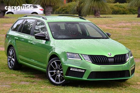 Green 2019 Skoda Octavia Wagon Rs 245
