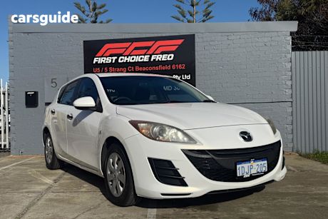 White 2010 Mazda 3 Hatchback Neo