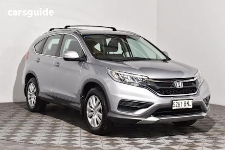 Silver 2016 Honda CR-V SUV VTI F