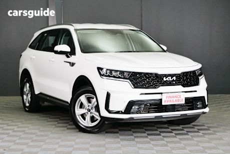 White 2023 Kia Sorento Wagon S 7 Seat