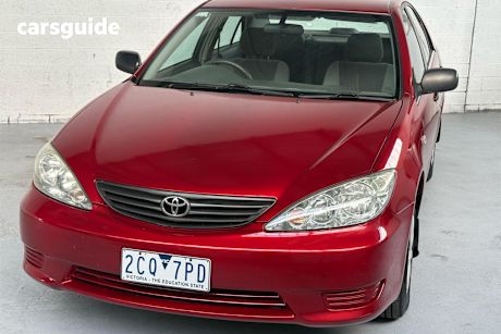Red 2004 Toyota Camry Sedan Altise