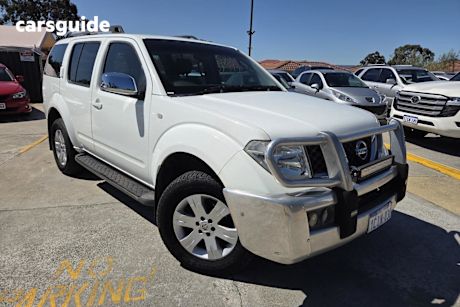 White 2006 Nissan Pathfinder Wagon St-L (4X4)