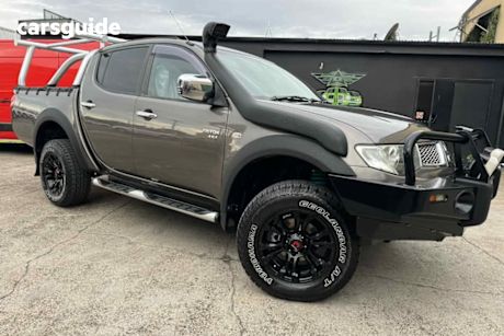 Brown 2010 Mitsubishi Triton Double Cab Utility Glx-R (4X4)