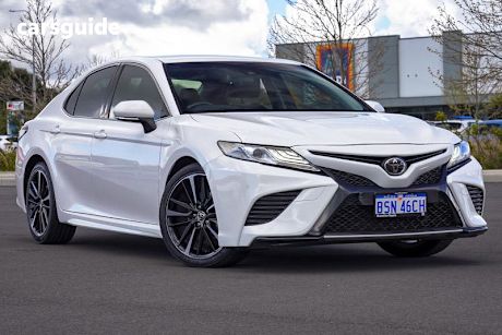 White 2018 Toyota Camry Sedan Sl V6