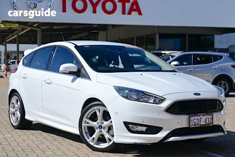 2017 Ford Focus Hatchback Titanium