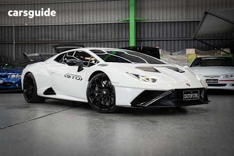 White 2022 Lamborghini Huracan Coupe STO R