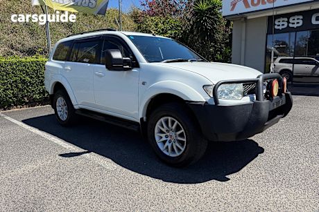 White 2013 Mitsubishi Challenger SUV LS PB (KH) MY13