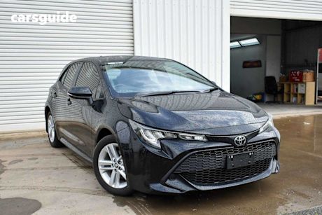 Black 2018 Toyota Corolla Hatchback Ascent Sport