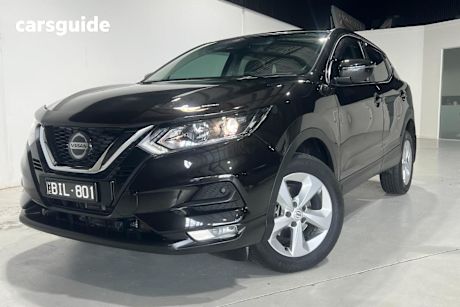 Black 2019 Nissan Qashqai SUV ST F