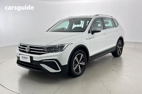 White 2023 Volkswagen Tiguan SUV 110TSI LIFE ALLSPACE F