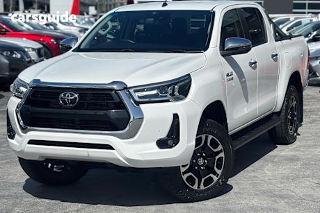 White 2020 Toyota Hilux Ute Tray SR5 4X4