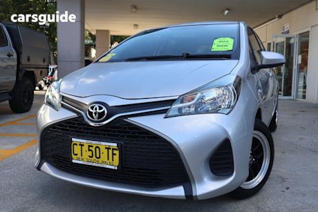 Silver 2016 Toyota Yaris Hatchback Ascent