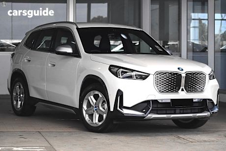 White 2024 BMW IX1 SUV EDRIVE20 XLINE F