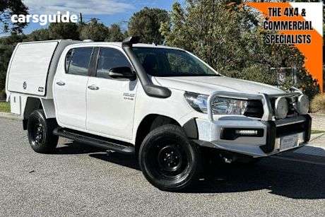 White 2017 Toyota Hilux Ute Tray SR 4X4