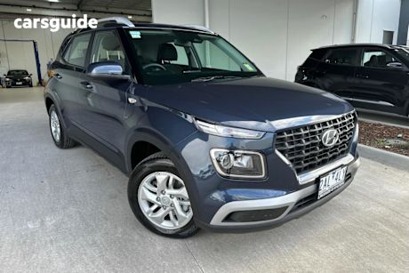 Blue 2024 Hyundai Venue SUV F