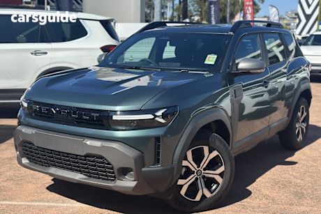 Blue 2025 Renault Duster Wagon Evolution (4X2)