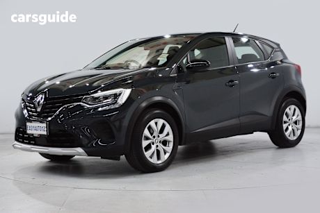 Blue 2023 Renault Captur Wagon Life
