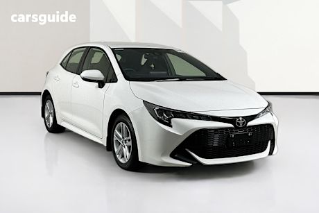White 2022 Toyota Corolla Hatchback Ascent Sport