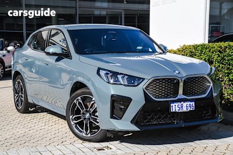 Green 2024 BMW IX2 SUV EDRIVE20 M SPORT F
