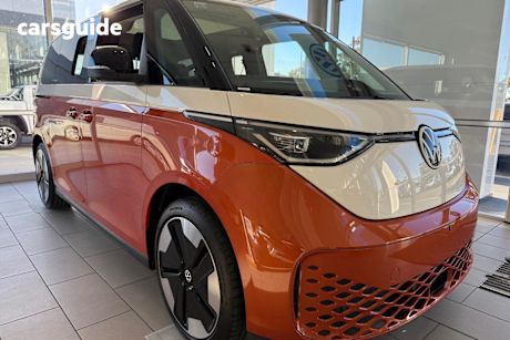 White 2024 Volkswagen ID. Buzz Wagon Pro Lwb