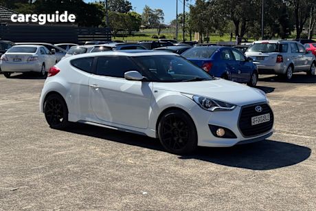 White 2016 Hyundai Veloster Coupe Sr Turbo