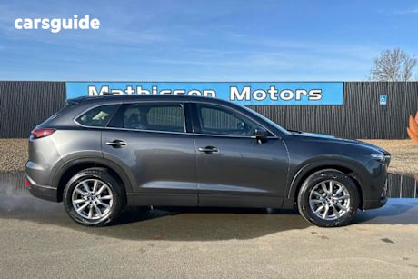 Grey 2018 Mazda CX-9 SUV TOURING F