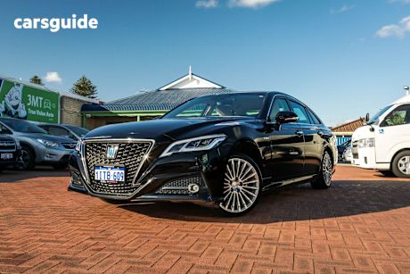 Black 2018 Toyota Crown Sedan RS AZSH20