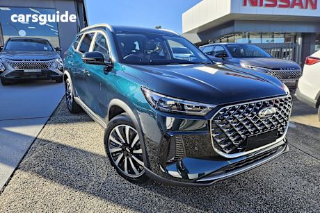 Green 2025 Chery Tiggo 8 SUV SUPER HYBRID ULTIMATE F