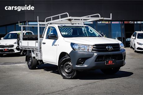 White 2020 Toyota Hilux Ute Tray WORKMATE R