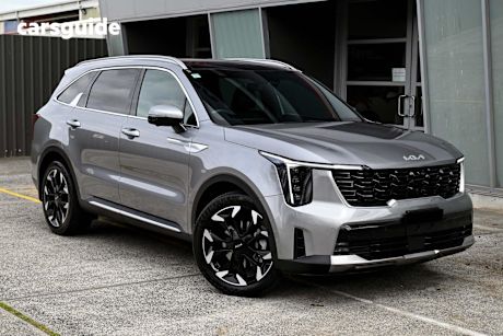 Grey 2024 Kia Sorento SUV GT-LINE 4X4