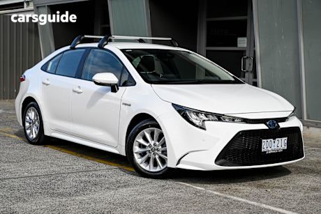 White 2022 Toyota Corolla Sedan ASCENT SPORT HYBRID F