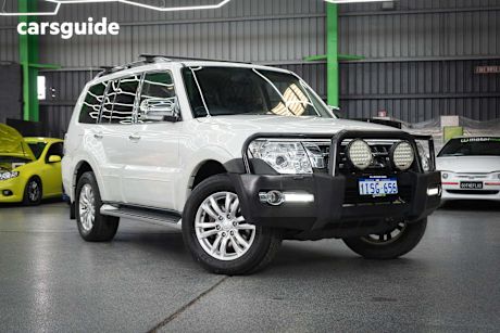 White 2016 Mitsubishi Pajero SUV GLX 4X4