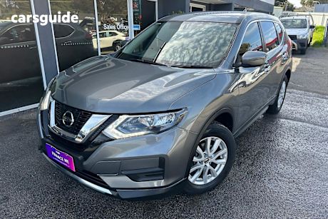 Grey 2018 Nissan X-Trail SUV ST F