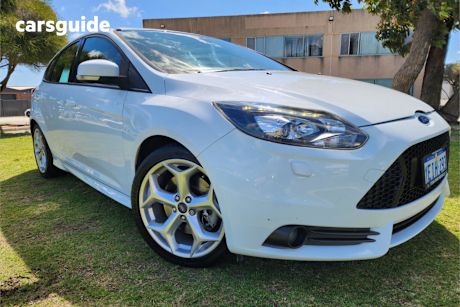 White 2013 Ford Focus Hatchback St