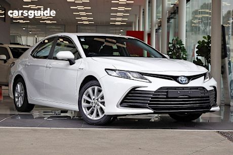 White 2024 Toyota Camry Sedan ASCENT F