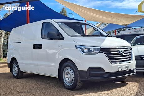 White 2019 Hyundai Iload Commercial R