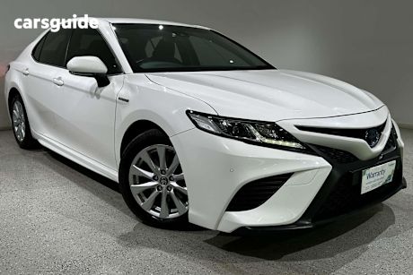 White 2020 Toyota Camry Sedan ASCENT SPORT F