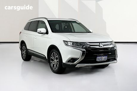 White 2017 Mitsubishi Outlander Wagon Ls Safety Pack (4X4) 7 Seats