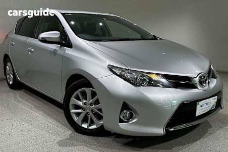 Silver 2013 Toyota Corolla Hatch ASCENT SPORT F