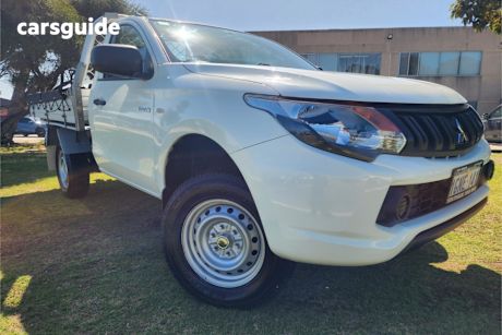 White 2017 Mitsubishi Triton Cab Chassis Glx