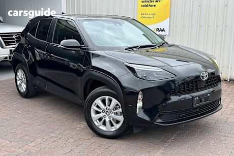 Black 2021 Toyota Yaris Cross SUV GX F