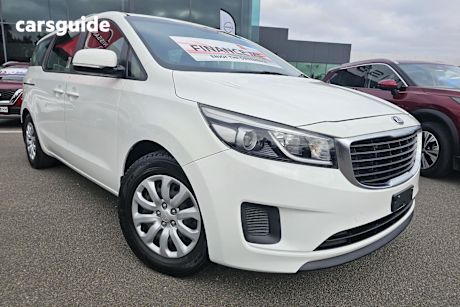 White 2017 Kia Carnival OtherCar S F