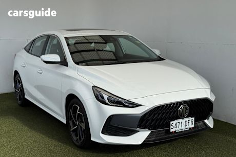 White 2024 MG MG5 Sedan ESSENCE F