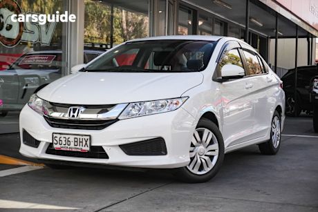 White 2015 Honda City Sedan VTI F