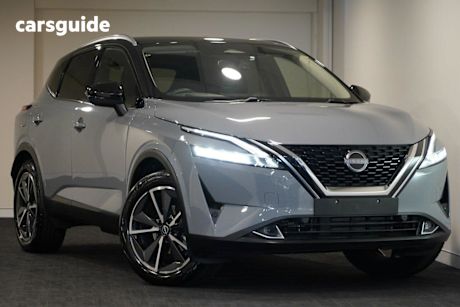 Grey 2024 Nissan Qashqai Wagon St-L