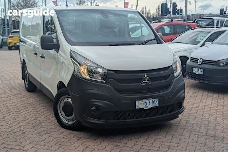 White 2021 Mitsubishi Express Commercial GLX F