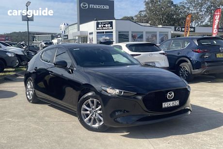 Black 2022 Mazda 3 Hatchback G20 Pure